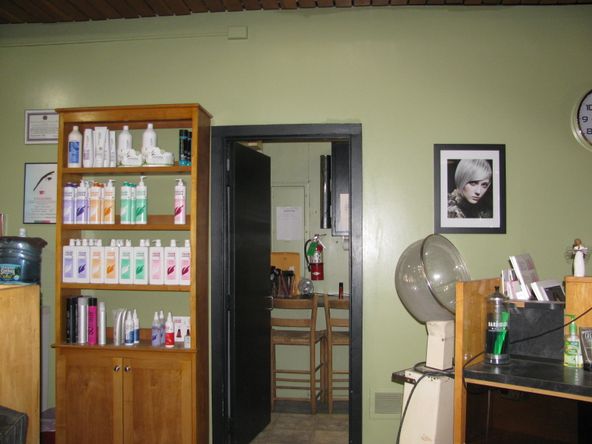 94 Main St, Auburn, ME 04210